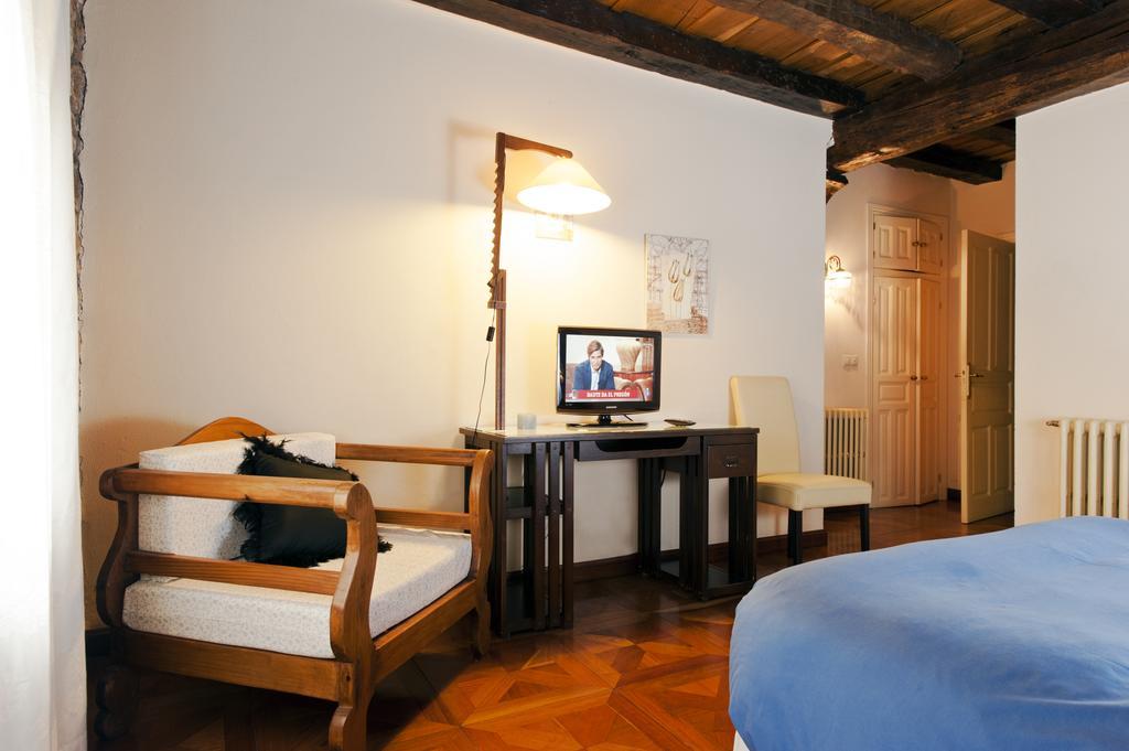 La Casa De Las Brujas Hotel Barrio  ภายนอก รูปภาพ