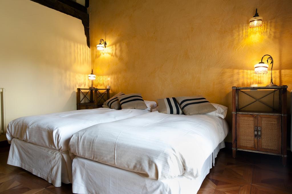 La Casa De Las Brujas Hotel Barrio  ภายนอก รูปภาพ