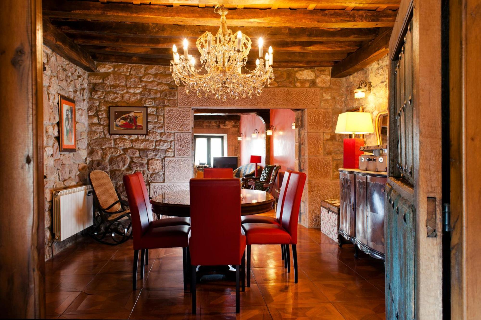 La Casa De Las Brujas Hotel Barrio  ภายนอก รูปภาพ