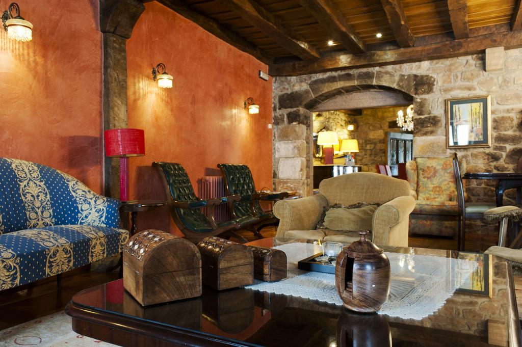 La Casa De Las Brujas Hotel Barrio  ภายนอก รูปภาพ