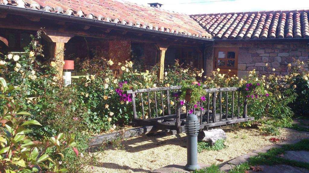 La Casa De Las Brujas Hotel Barrio  ภายนอก รูปภาพ